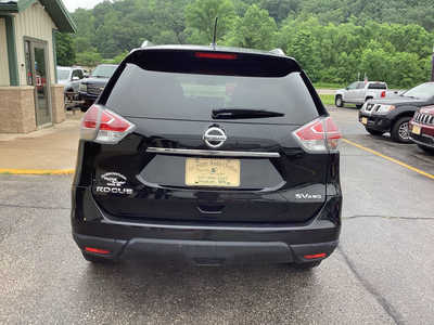 2015 Nissan Rogue, $10990. Photo 8