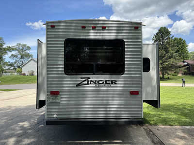 2017 Crossroads Rv ZINGER SERIES, $18990. Photo 4