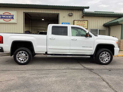 2017 GMC 2500 Crew Cab, $41990. Photo 3
