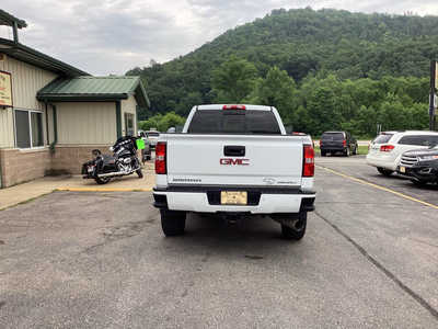 2017 GMC 2500 Crew Cab, $41990. Photo 5