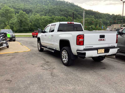 2017 GMC 2500 Crew Cab, $41990. Photo 6