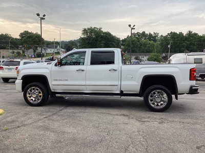2017 GMC 2500 Crew Cab, $41990. Photo 7