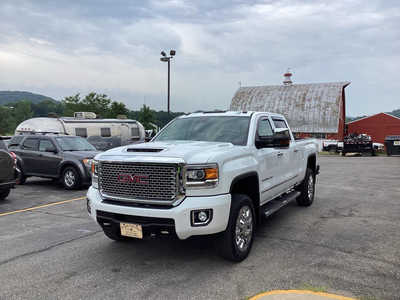 2017 GMC 2500 Crew Cab, $41990. Photo 8