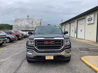 2017 GMC 1500 Crew Cab, $25990. Photo 3