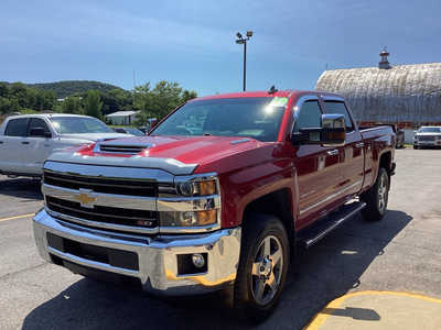 2019 Chevrolet 2500 Crew Cab, $46990. Photo 8
