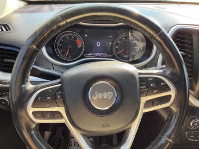 2017 Jeep Cherokee, $11990. Photo 10