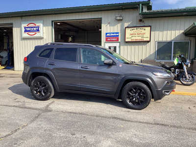 2017 Jeep Cherokee, $11990. Photo 4