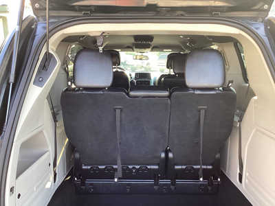 2017 Dodge Caravan, Grand, $11990. Photo 10