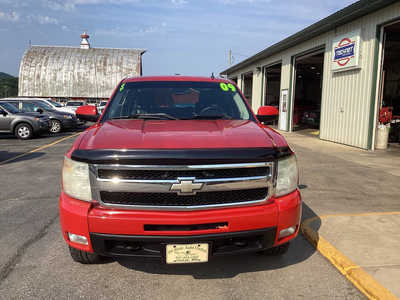 2009 Chevrolet 1500 Crew Cab, $10990. Photo 3
