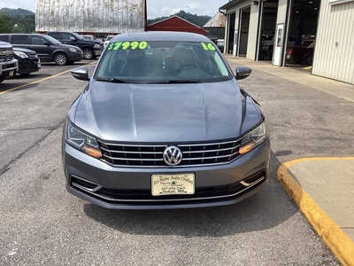2016 Volkswagen Passat, $7990. Photo 3