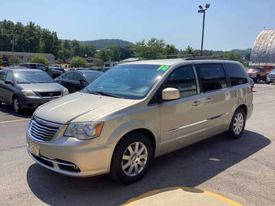 2014 Chrysler Town & Country, $4450. Photo 8