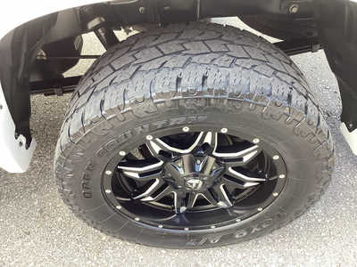 2015 Toyota Tundra Crew Cab, $30990. Photo 12