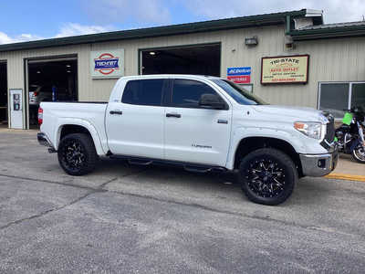2015 Toyota Tundra Crew Cab, $30990. Photo 3