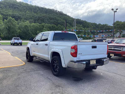 2015 Toyota Tundra Crew Cab, $30990. Photo 6