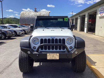 2017 Jeep Wrangler Unlimited, $20990. Photo 3