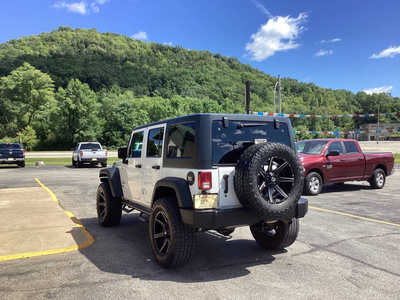 2017 Jeep Wrangler Unlimited, $20990. Photo 6