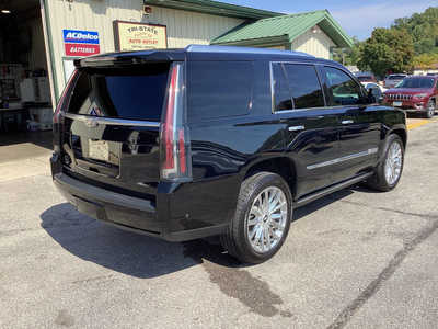 2019 Cadillac Escalade, $28990. Photo 3