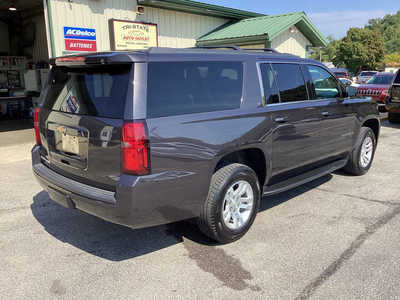 2018 Chevrolet Suburban, $24990. Photo 3