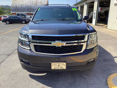 2018 Chevrolet Suburban, $24990. Photo 8