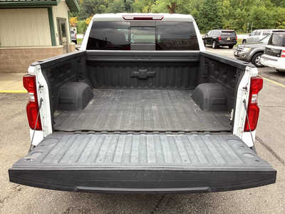 2021 Chevrolet 1500 Crew Cab, $33990. Photo 6