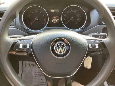 2016 Volkswagen Jetta, $7990. Photo 11