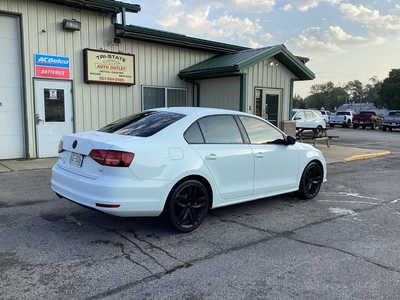 2016 Volkswagen Jetta, $7990. Photo 5