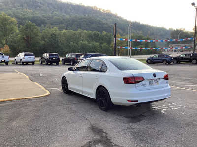 2016 Volkswagen Jetta, $7990. Photo 8