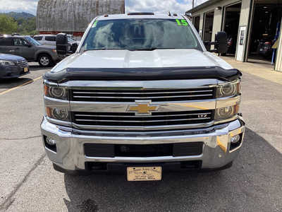 2015 Chevrolet 3500 Crew Cab, $37990. Photo 10
