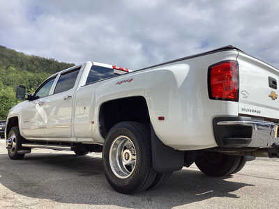 2015 Chevrolet 3500 Crew Cab, $37990. Photo 12