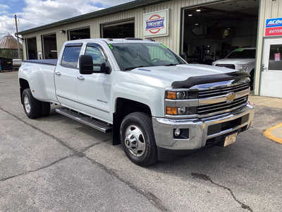 2015 Chevrolet 3500 Crew Cab, $37990. Photo 2