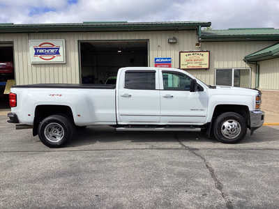 2015 Chevrolet 3500 Crew Cab, $37990. Photo 3