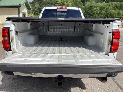 2015 Chevrolet 3500 Crew Cab, $37990. Photo 6