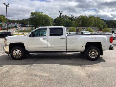2015 Chevrolet 3500 Crew Cab, $37990. Photo 9