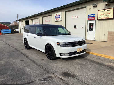 2019 Ford Flex, $15990. Photo 2