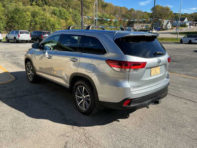2019 Toyota Highlander, $24990. Photo 6
