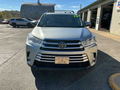 2019 Toyota Highlander, $24990. Photo 9