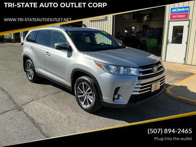 2019 Toyota Highlander, $24990. Photo 1