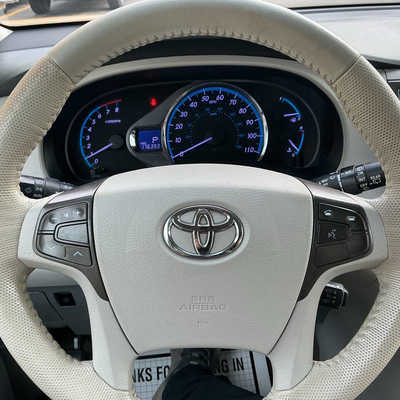 2014 Toyota Sienna, $11990. Photo 10