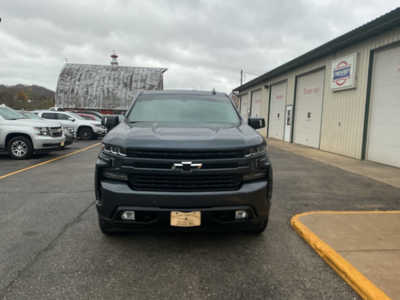 2019 Chevrolet 1500 Crew Cab, $30990. Photo 3