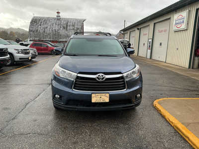 2015 Toyota Highlander, $18990. Photo 3