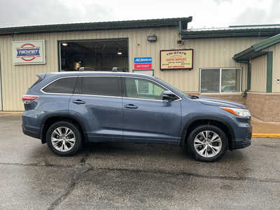2015 Toyota Highlander, $18990. Photo 4