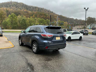 2015 Toyota Highlander, $18990. Photo 6