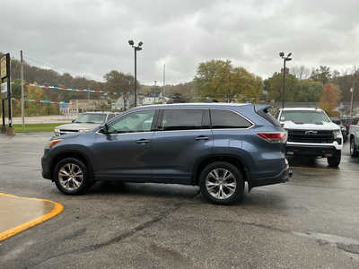 2015 Toyota Highlander, $18990. Photo 8