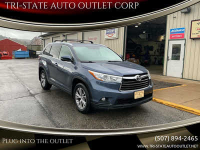 2015 Toyota Highlander, $18990. Photo 1
