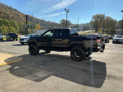 2022 Toyota Tacoma, $34990. Photo 12