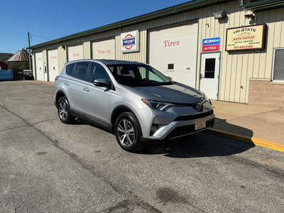2018 Toyota RAV4, $18990. Photo 2