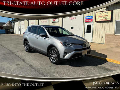 2018 Toyota RAV4, $18990. Photo 1