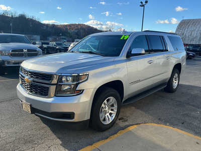 2019 Chevrolet Suburban, $25990. Photo 10