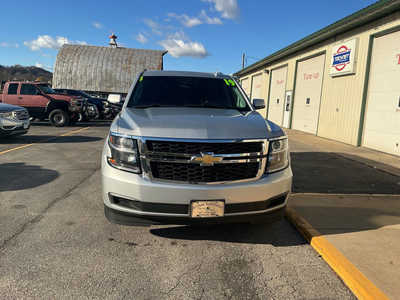2019 Chevrolet Suburban, $25990. Photo 3