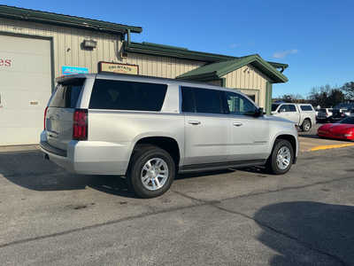 2019 Chevrolet Suburban, $25990. Photo 5